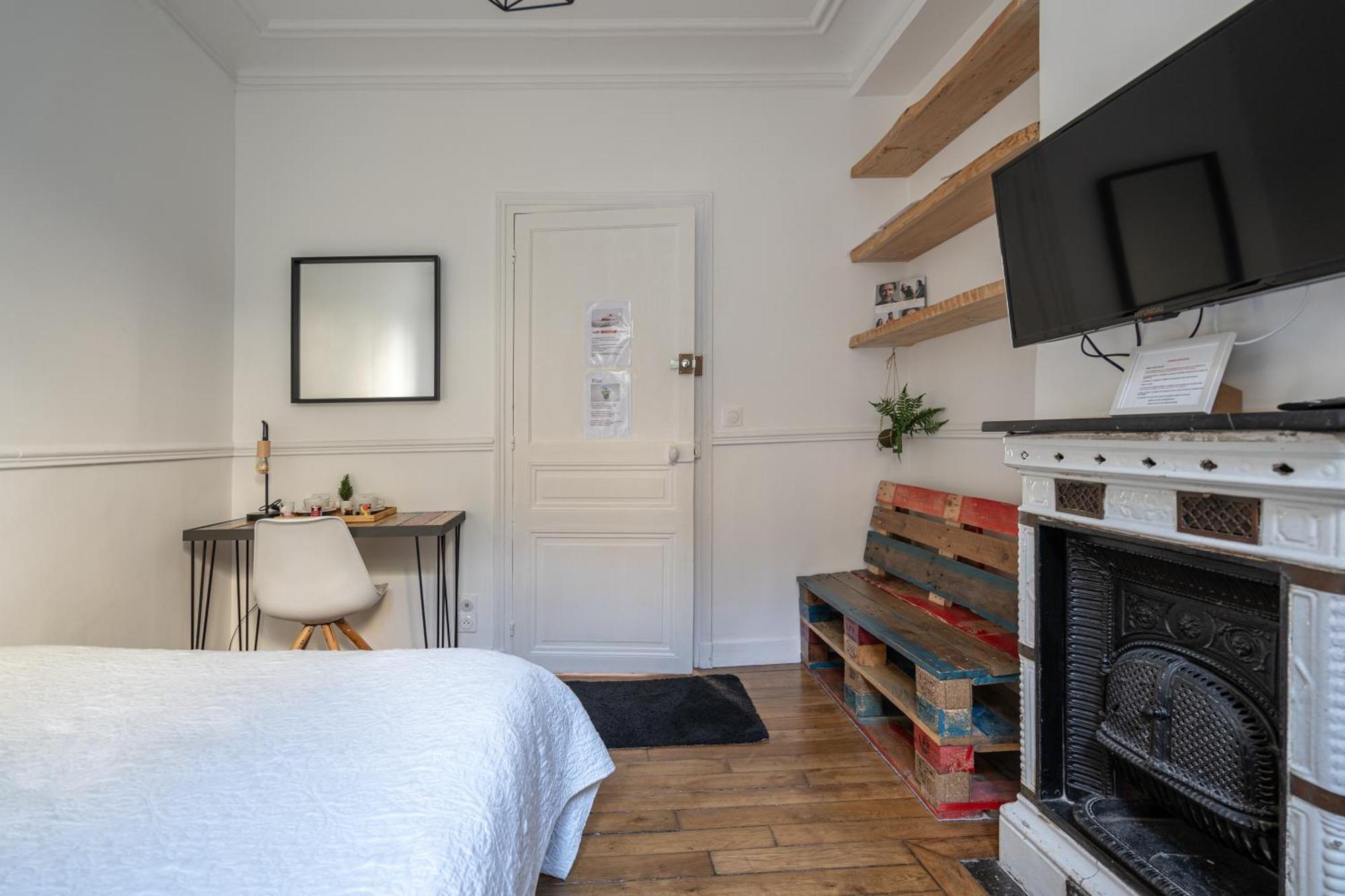 Au Marche Aux Puces De Saint Ouen Apartamento Exterior foto