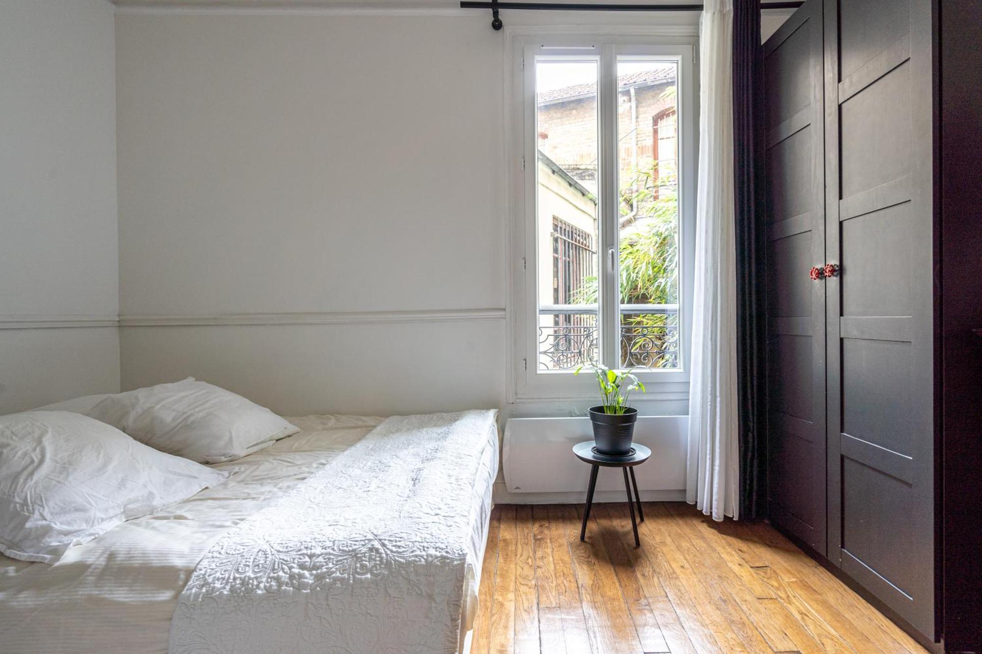 Au Marche Aux Puces De Saint Ouen Apartamento Exterior foto